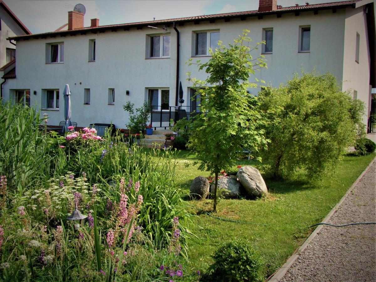 Pokoje Przy Kominie Piecki  Extérieur photo