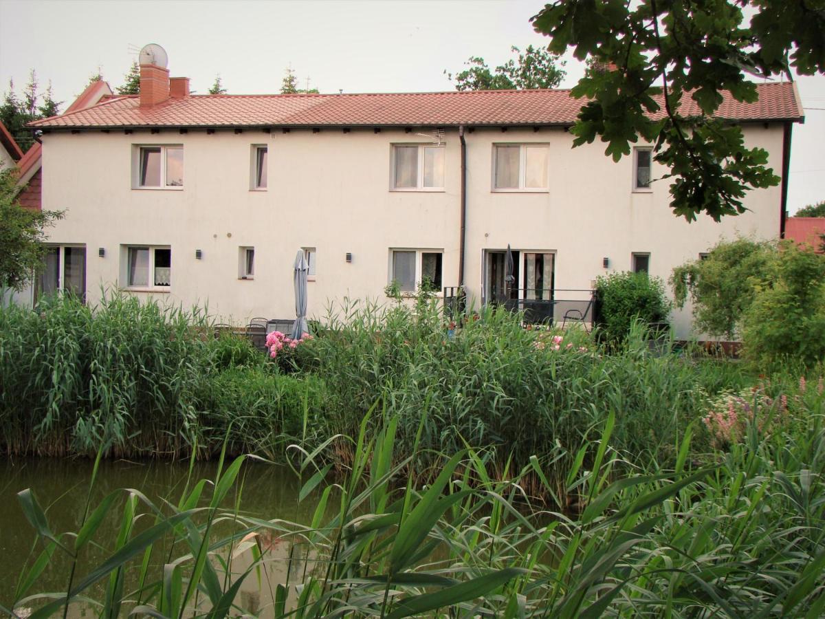 Pokoje Przy Kominie Piecki  Extérieur photo