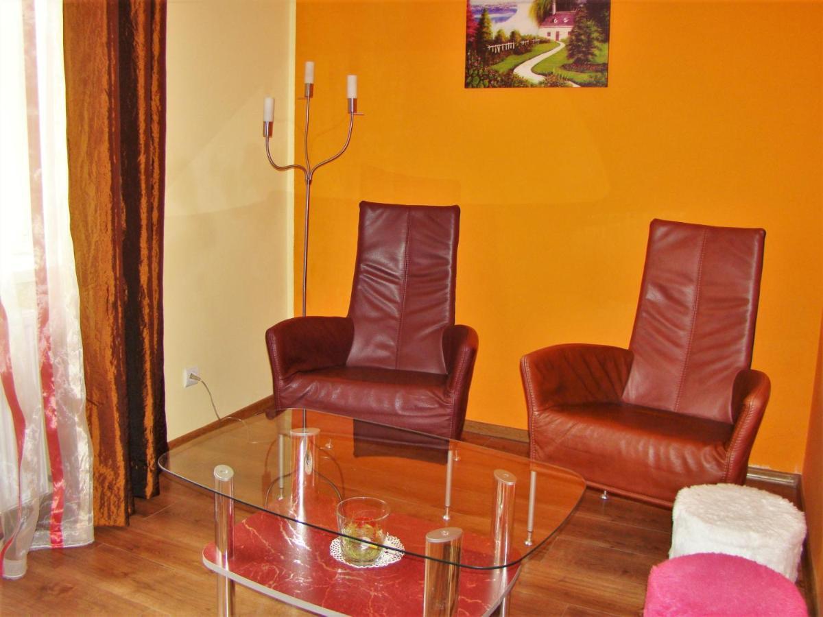 Pokoje Przy Kominie Piecki  Extérieur photo