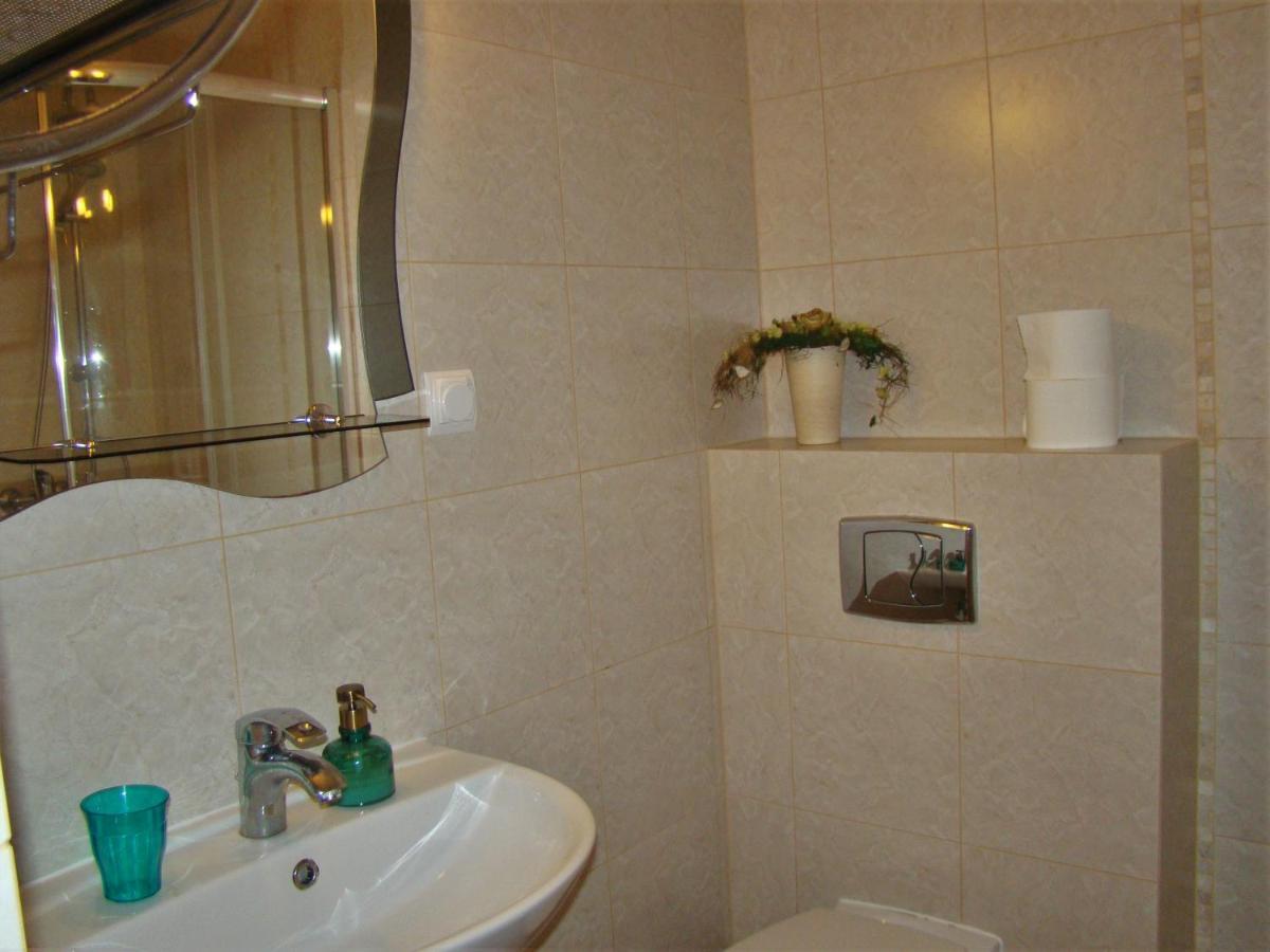 Pokoje Przy Kominie Piecki  Extérieur photo