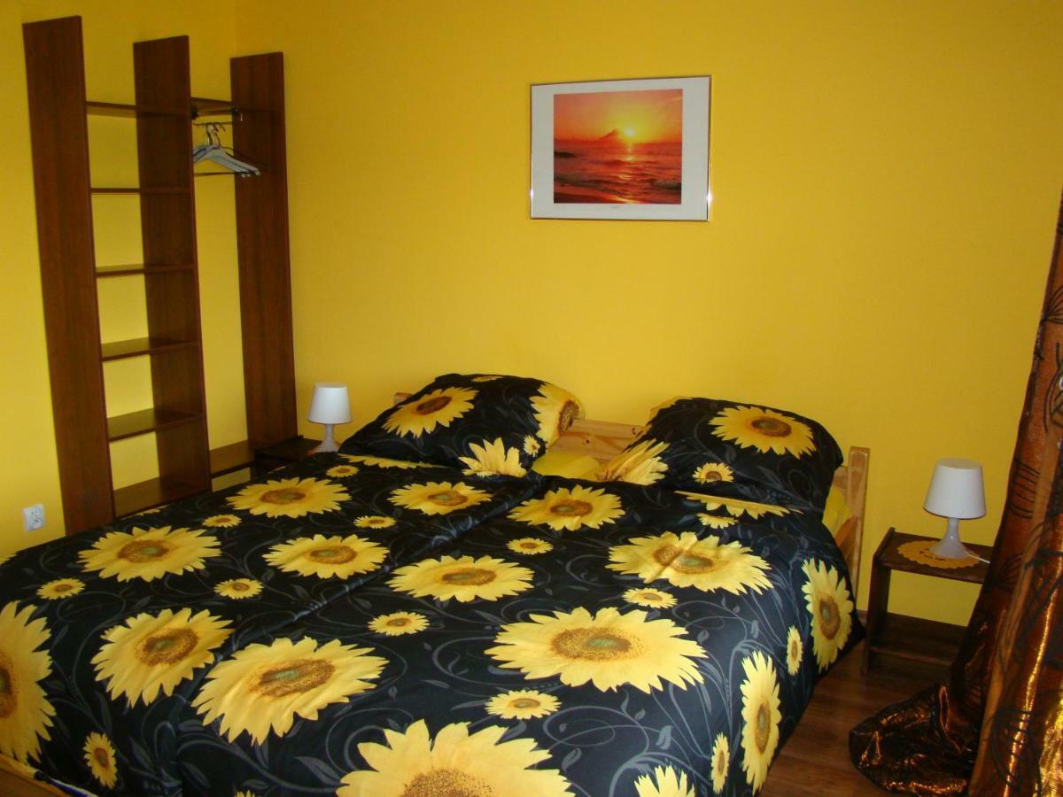 Pokoje Przy Kominie Piecki  Extérieur photo