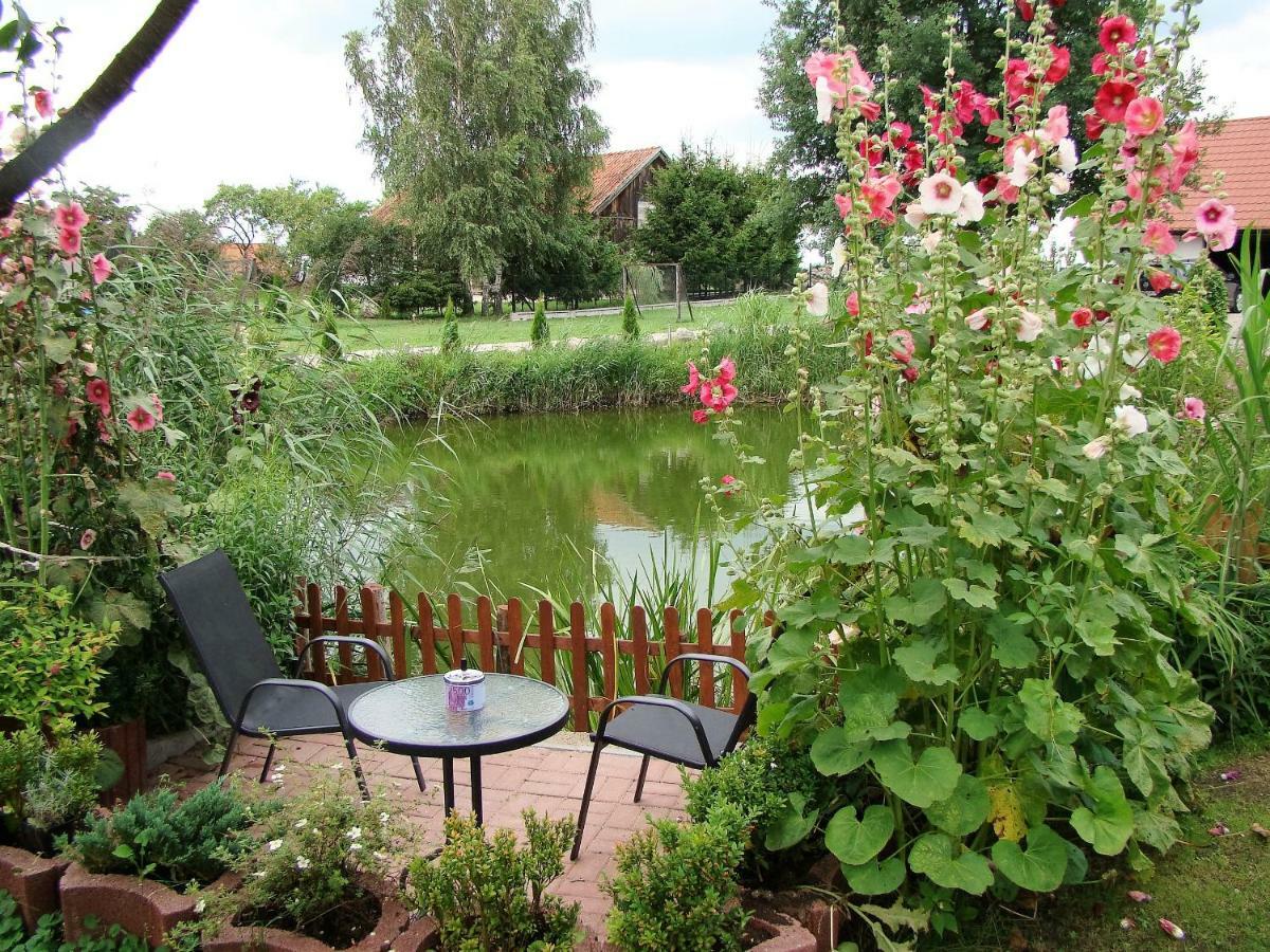 Pokoje Przy Kominie Piecki  Extérieur photo
