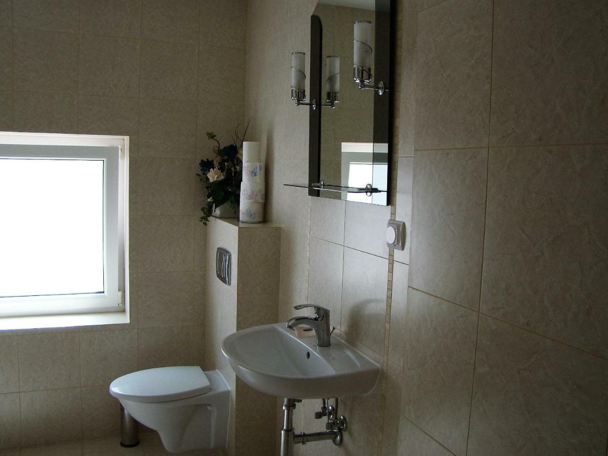 Pokoje Przy Kominie Piecki  Extérieur photo