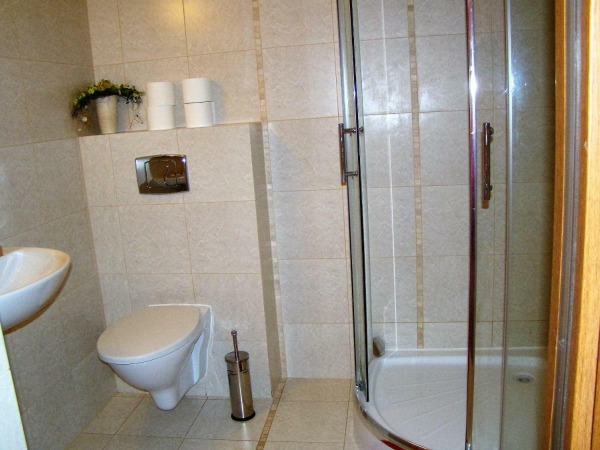 Pokoje Przy Kominie Piecki  Extérieur photo