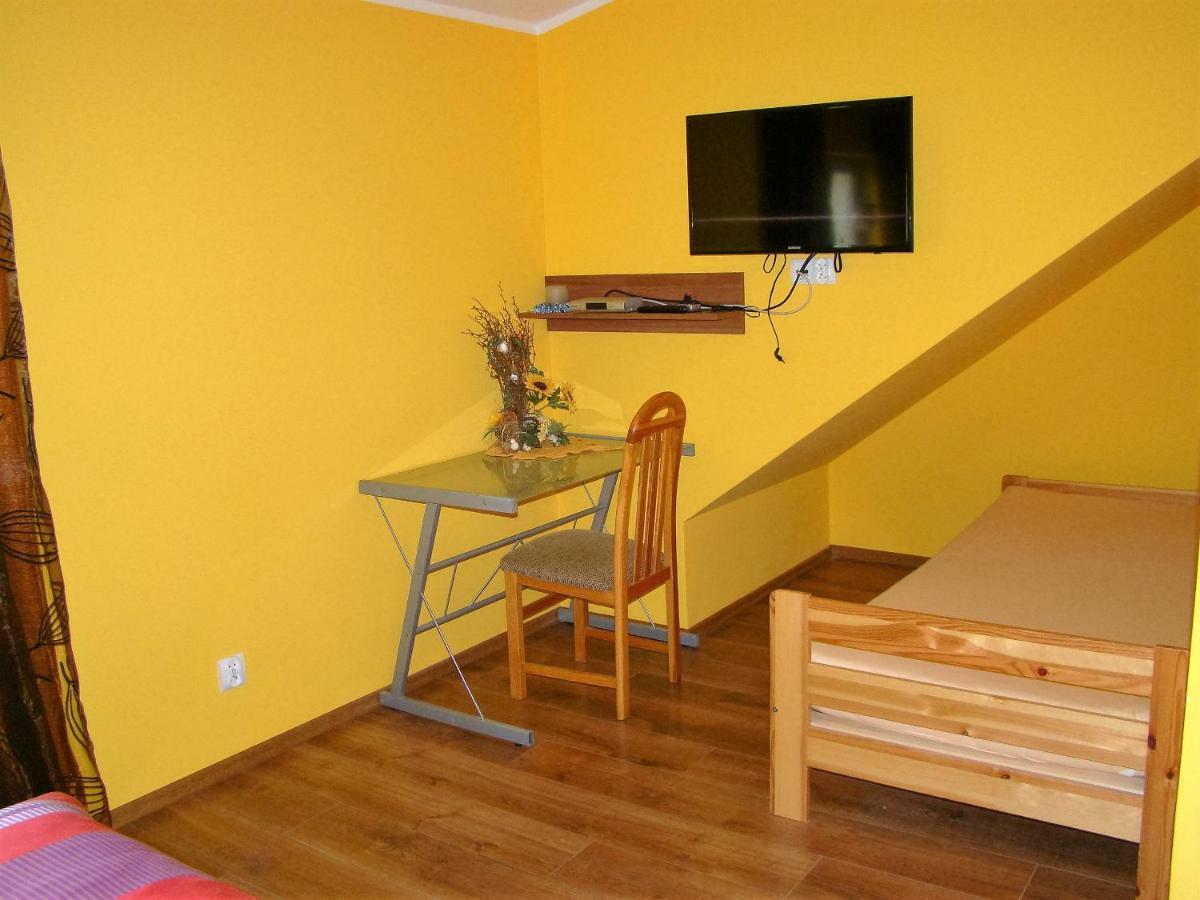 Pokoje Przy Kominie Piecki  Extérieur photo